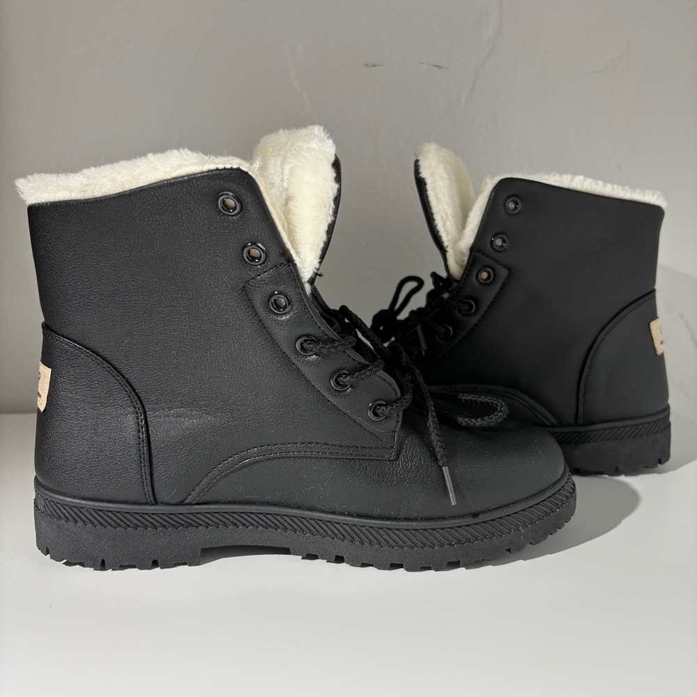 Black Faux Fur Lined Women's Snow Boots